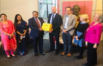 Ambassador presented books to University of Laussane on May 7th 2019